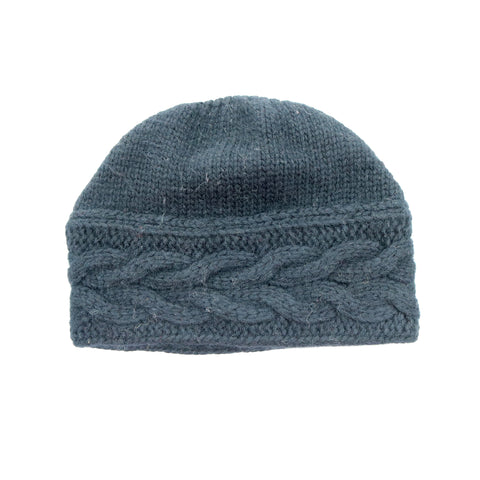 BEANIE IN CABLES DESIGN
