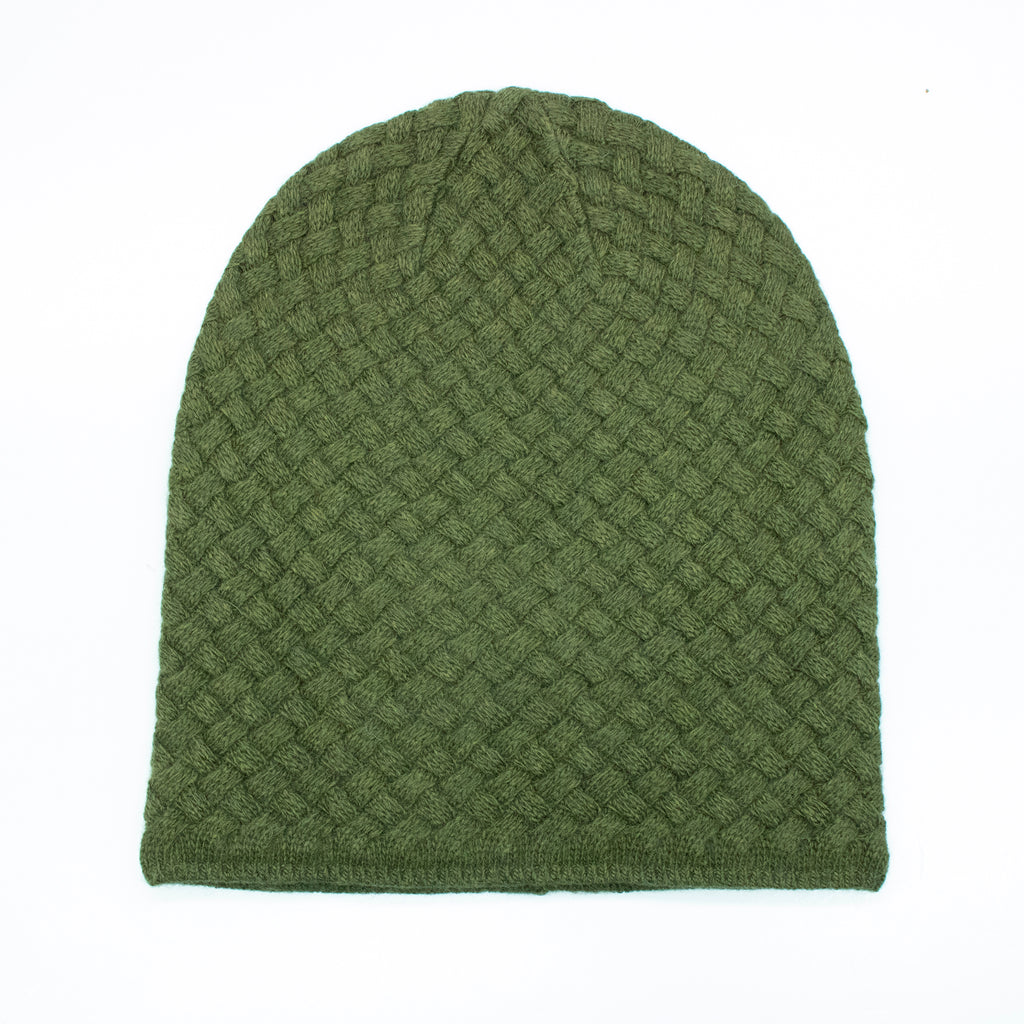 SLOUCHY HAT IN BASKET WEAVE STITCH