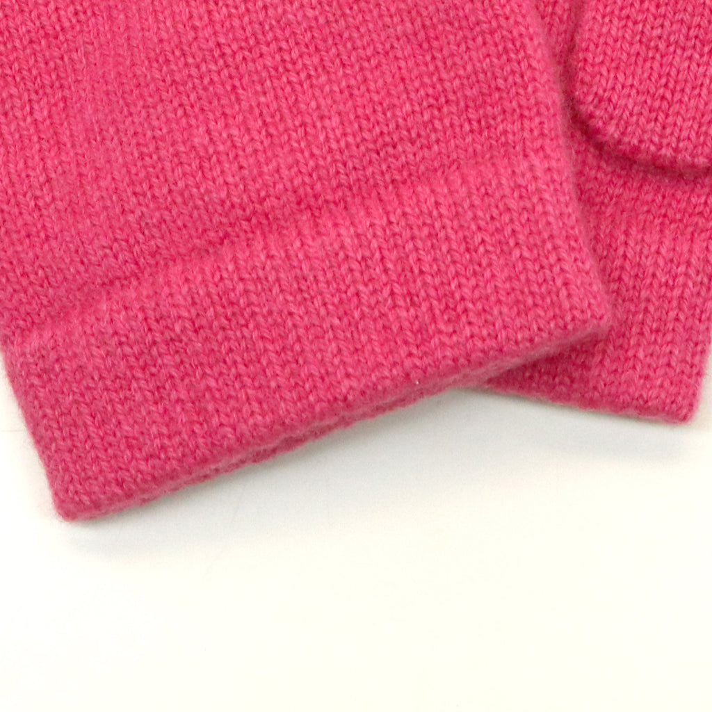 MAGENTA