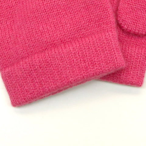 MAGENTA