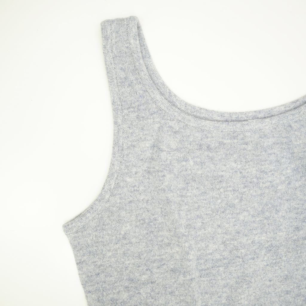 LIGHT GREY
